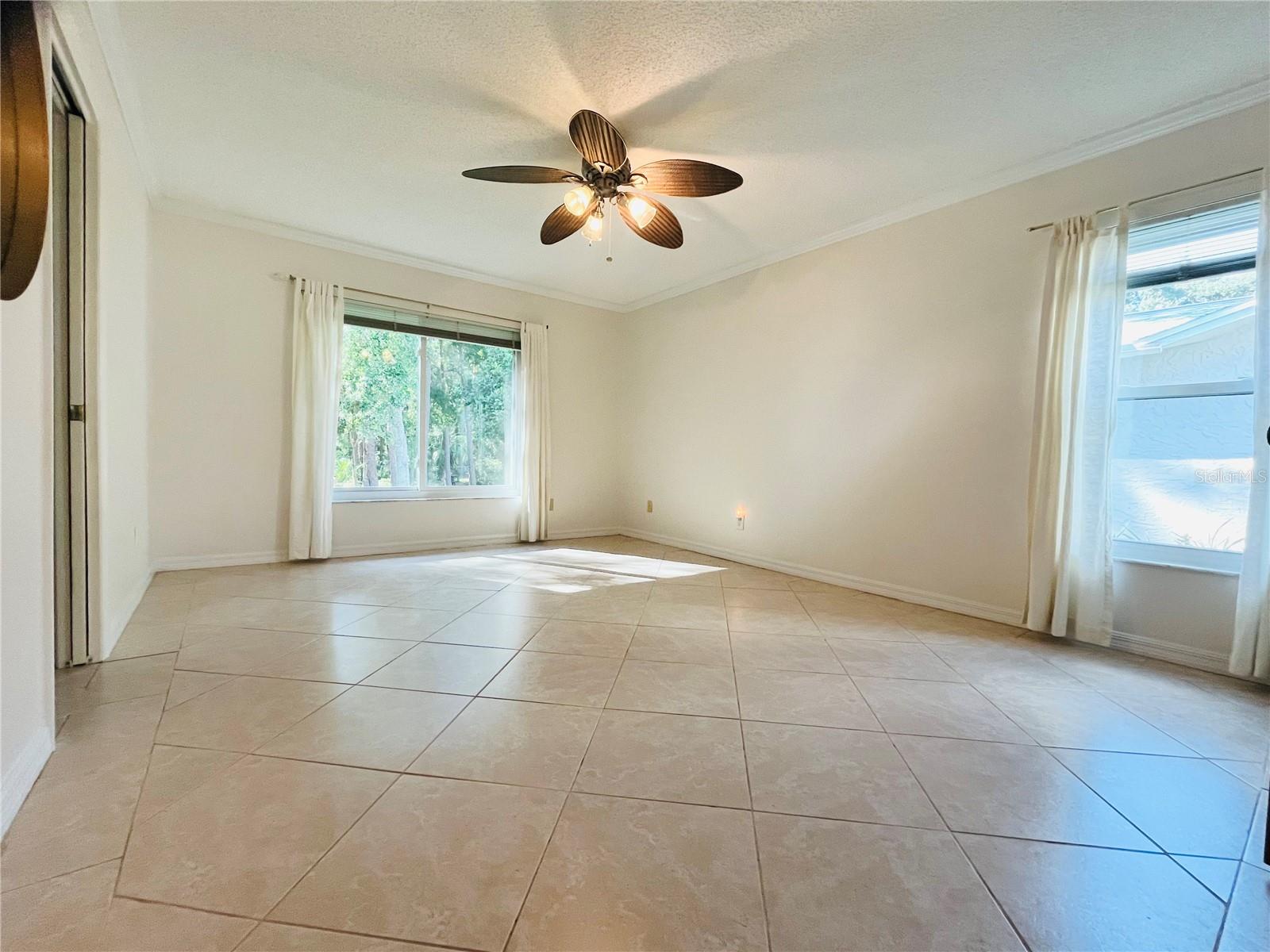 ANCHORAGE OF TARPON LAKE UNIT THREE THE - Residential Lease