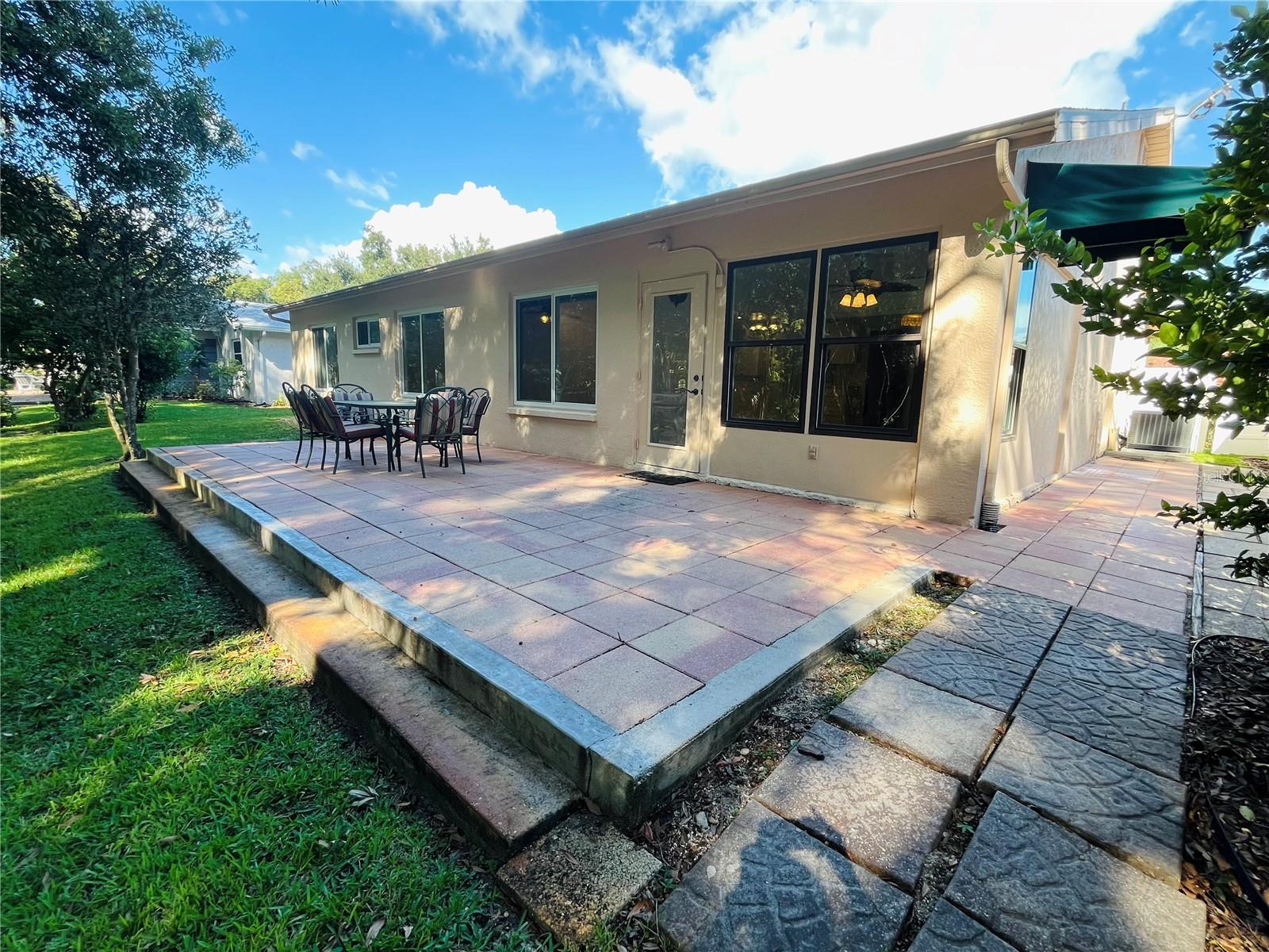ANCHORAGE OF TARPON LAKE UNIT THREE THE - Residential Lease