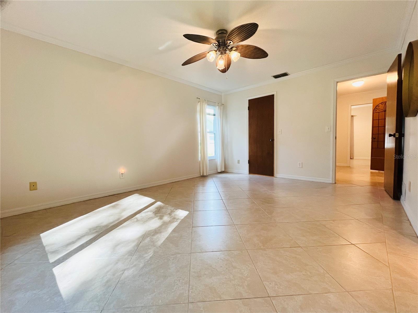 ANCHORAGE OF TARPON LAKE UNIT THREE THE - Residential Lease