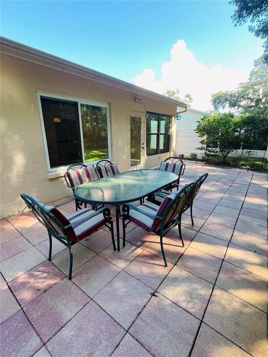 ANCHORAGE OF TARPON LAKE UNIT THREE THE - Residential Lease