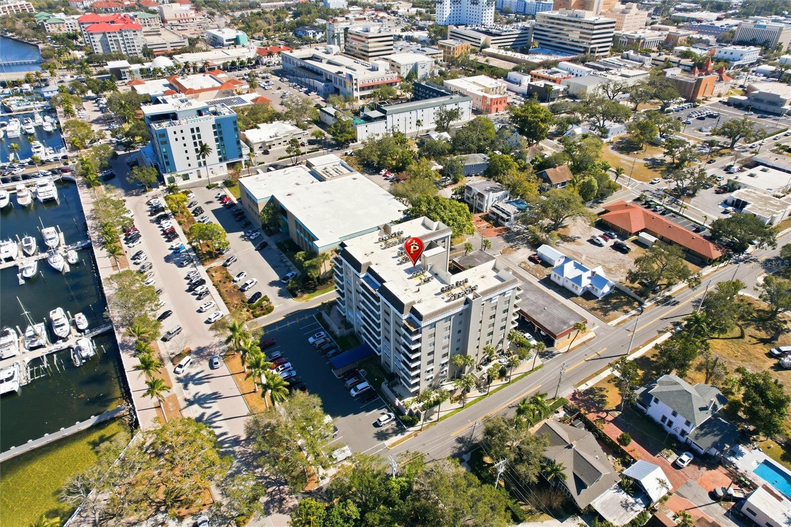 THE RIVERVIEW - Residential