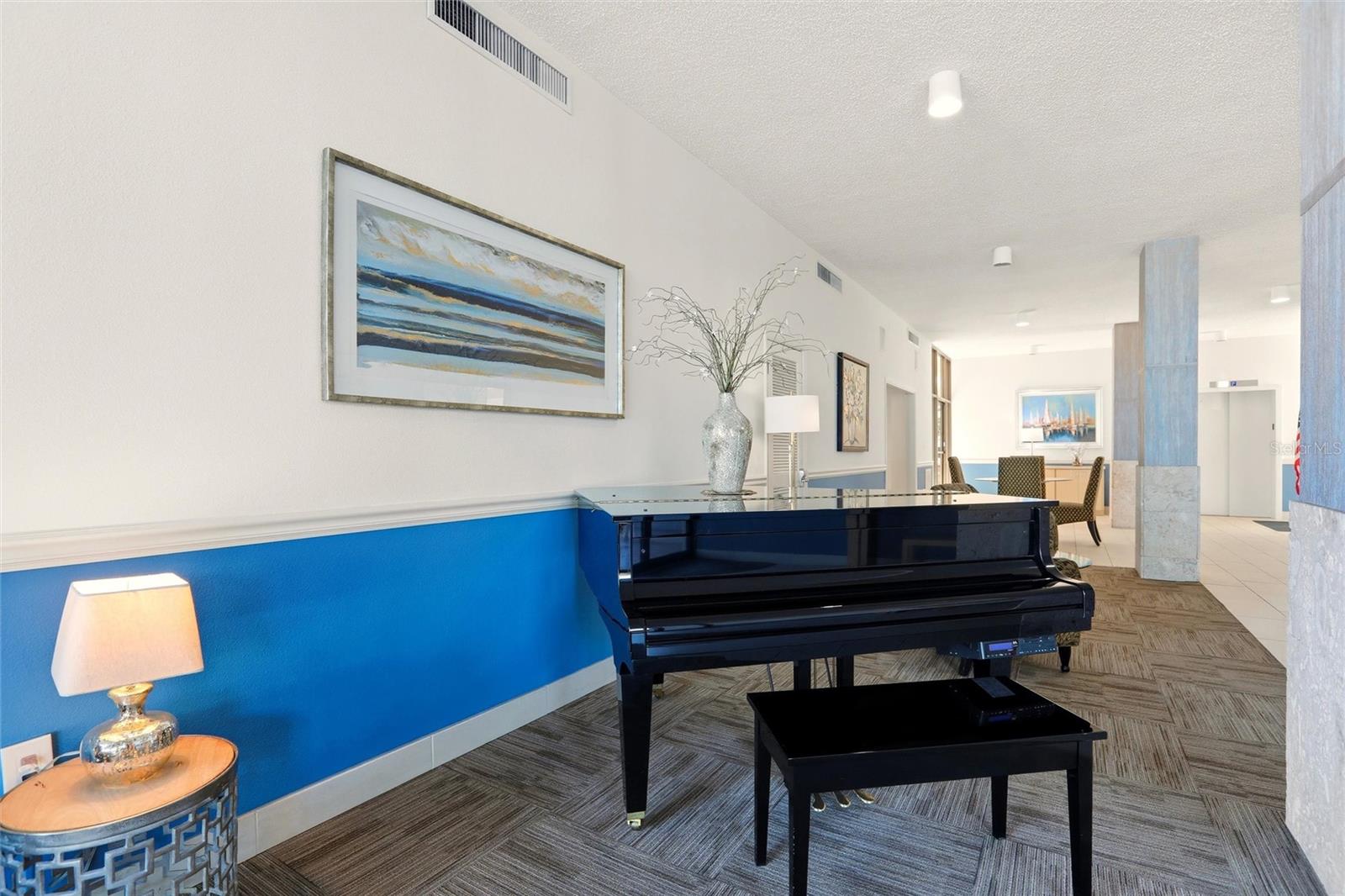 THE RIVERVIEW - Residential