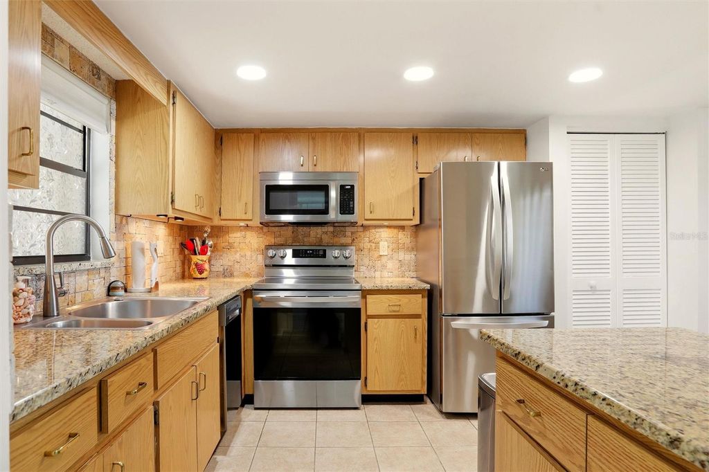 Photo of 1400 1st Avenue W #203, Bradenton, FL 34205 (MLS # A4681352)