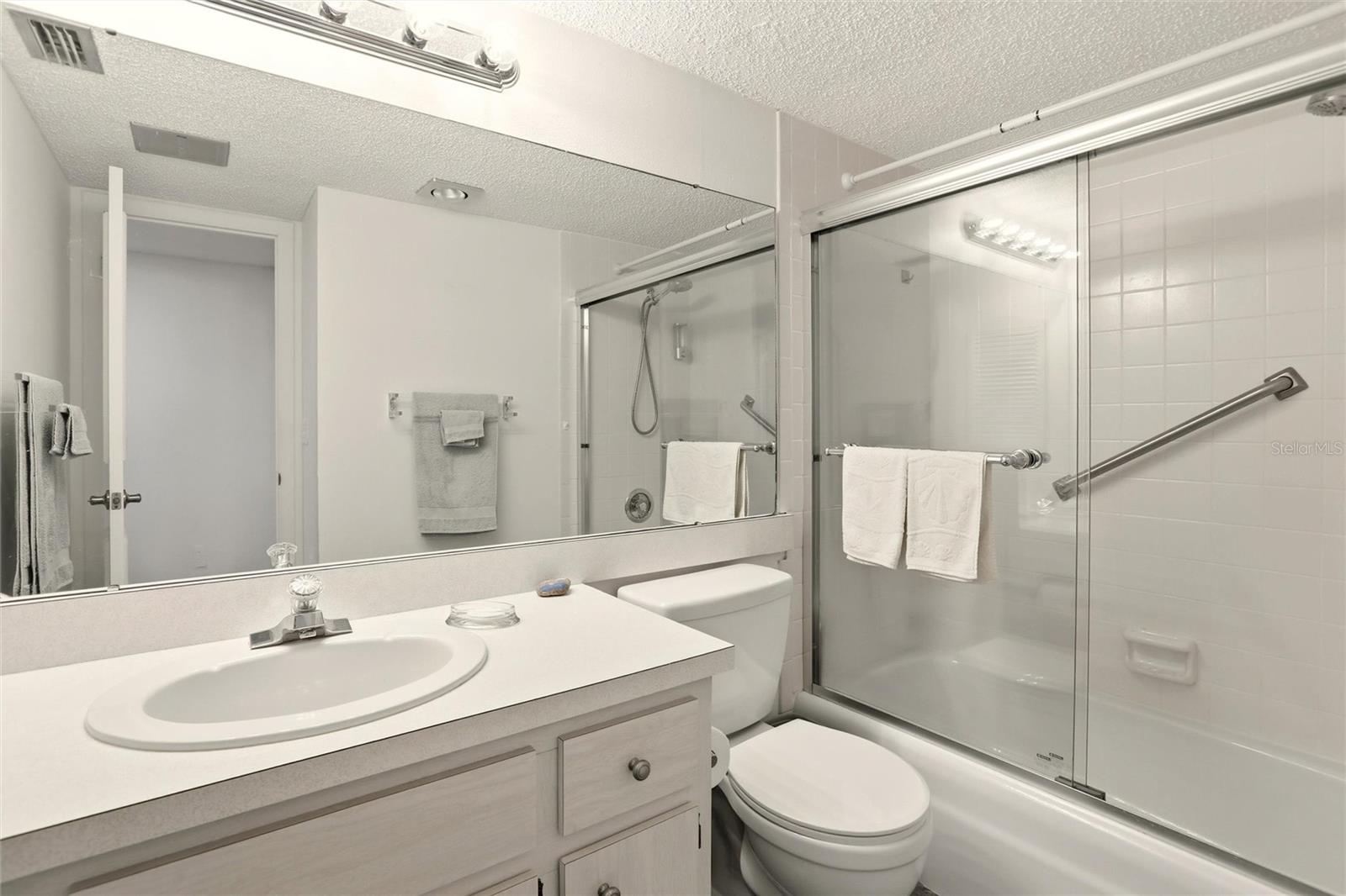 THE RIVERVIEW - Residential