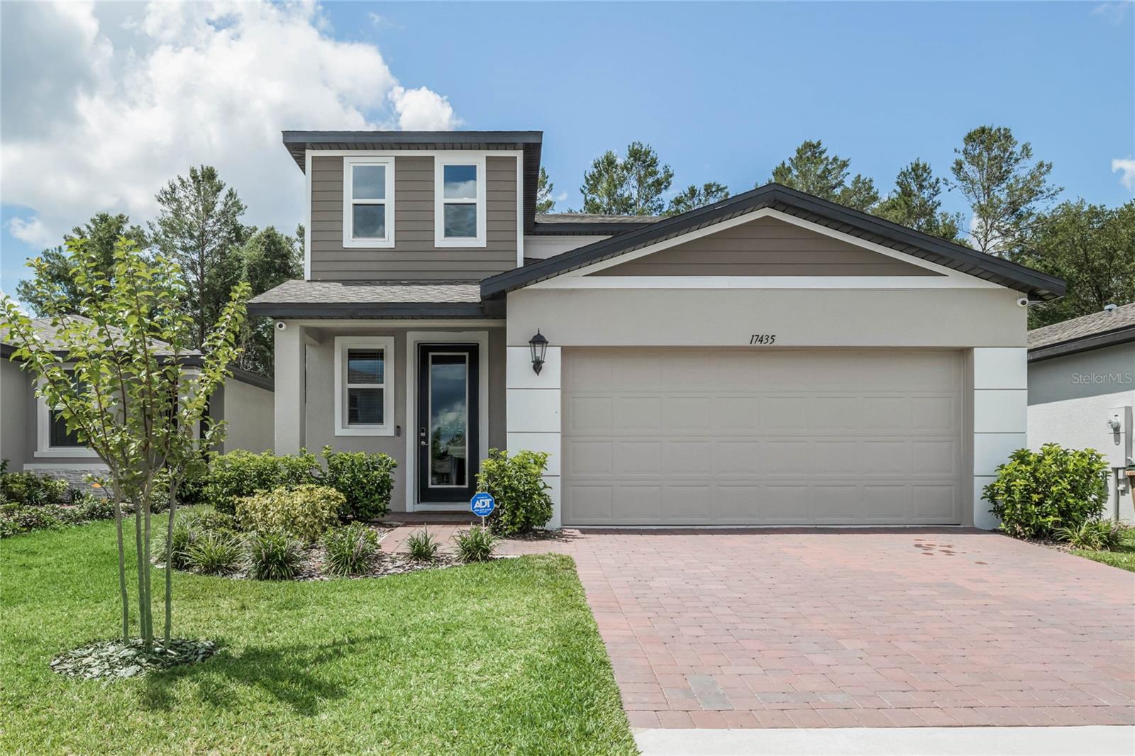 Welcome Home! Brand new 4 bedroom- 3 bathroom built in 2022, just minutes from Walk Disney World, located in a gated community with a community pool, close to popular attractions, shopping, and dining destinations.
When you open the door to this home you will be welcomed by the high ceiling, beautiful tile floor, and brand-new kitchen with upgraded backsplash. The master bedroom is located on the 1st floor with a double sink vanity and a big walking closet.
Half bathroom downstairs, extended lanai, loft room upstairs with 3 bedrooms and 1 full bathroom.
Cagan Crossings offers a community pool with a cabana, playground, and covered picnic area. There are 2 convenient entrances to the community that allow you easy access to either Hwy 27 or 192.
Low HOA.
