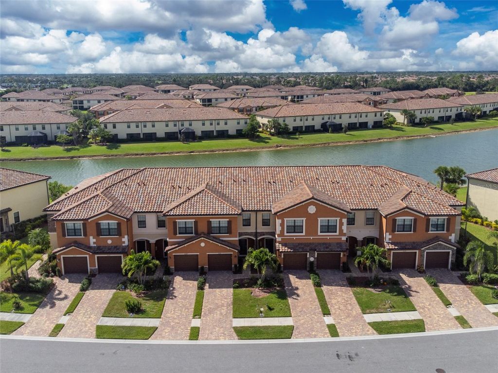 Photo of 20333 Lagente Circle, Venice, FL 34293 (MLS # C7511947)