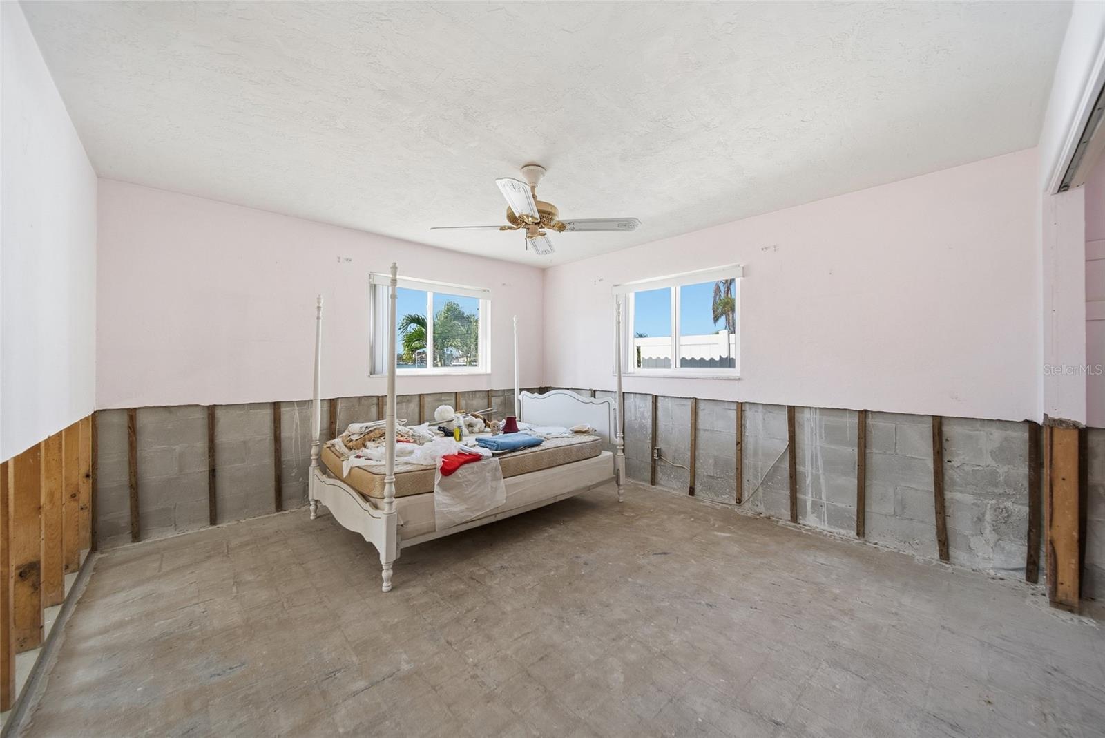 PARADISE ISLAND 6TH ADD - Residential