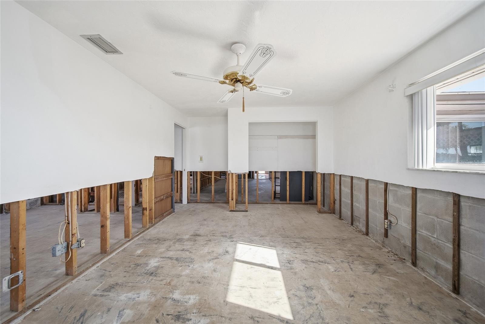 PARADISE ISLAND 6TH ADD - Residential