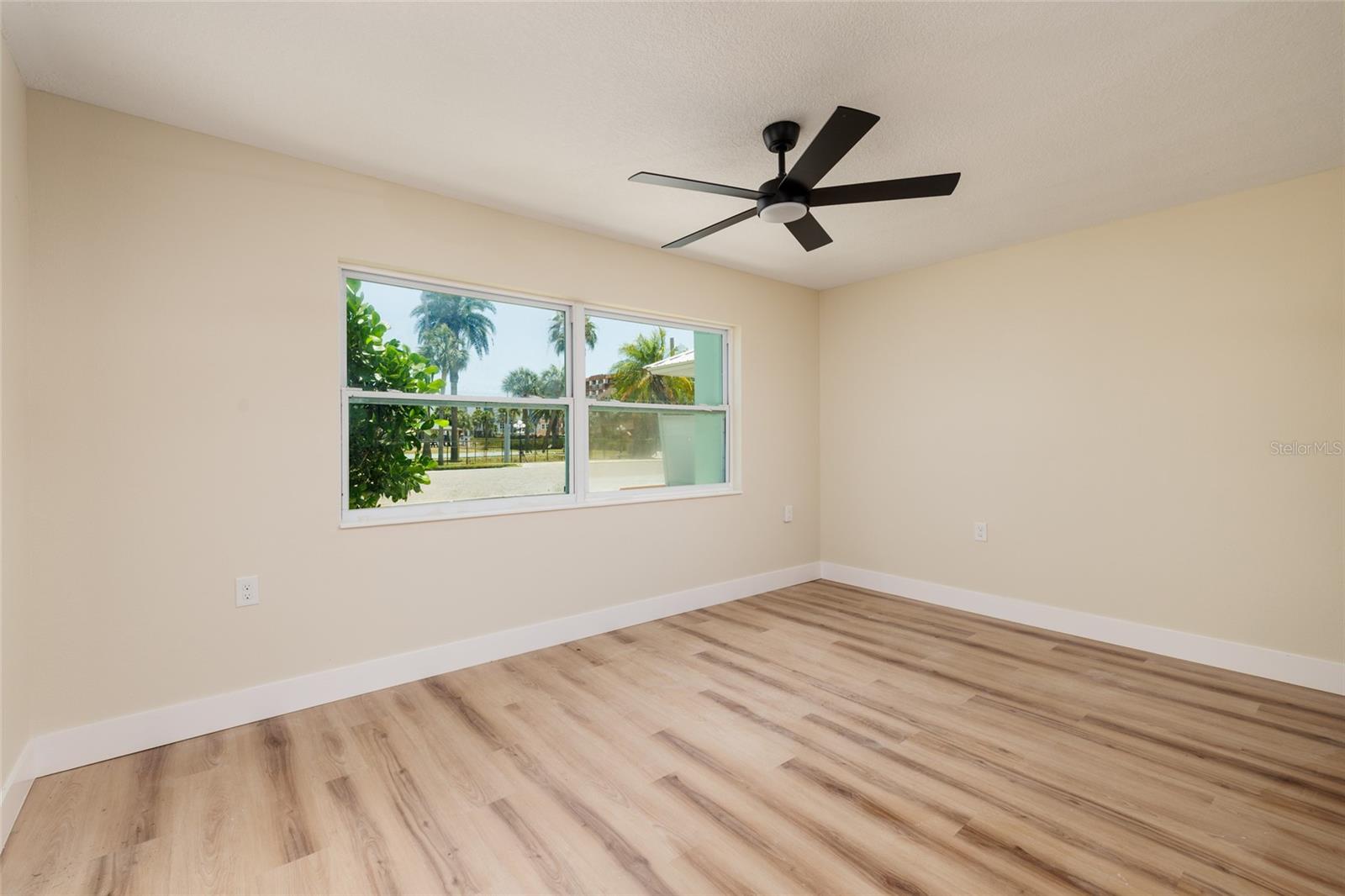 PARK-VUE CONDO - Residential