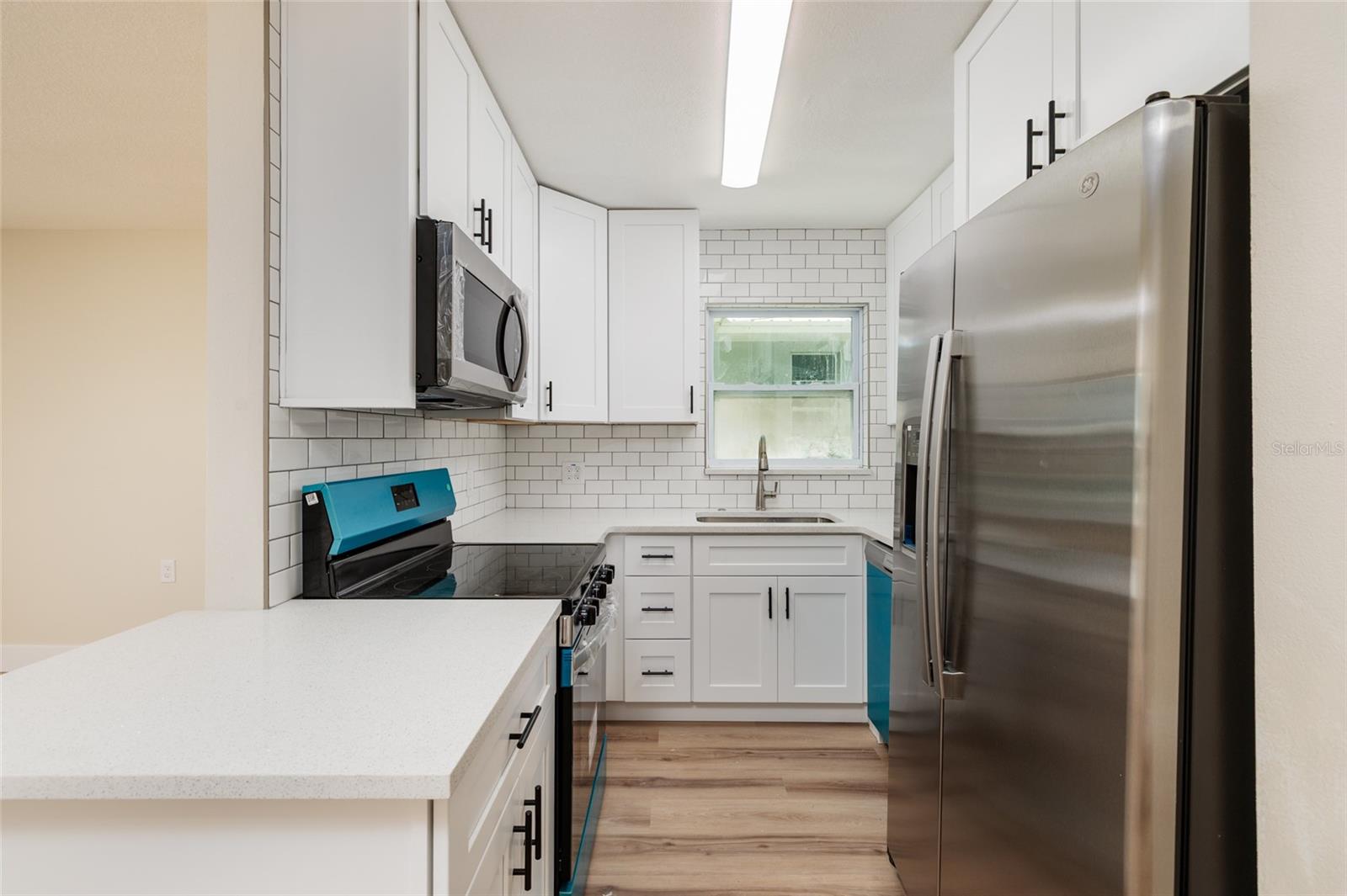 PARK-VUE CONDO - Residential