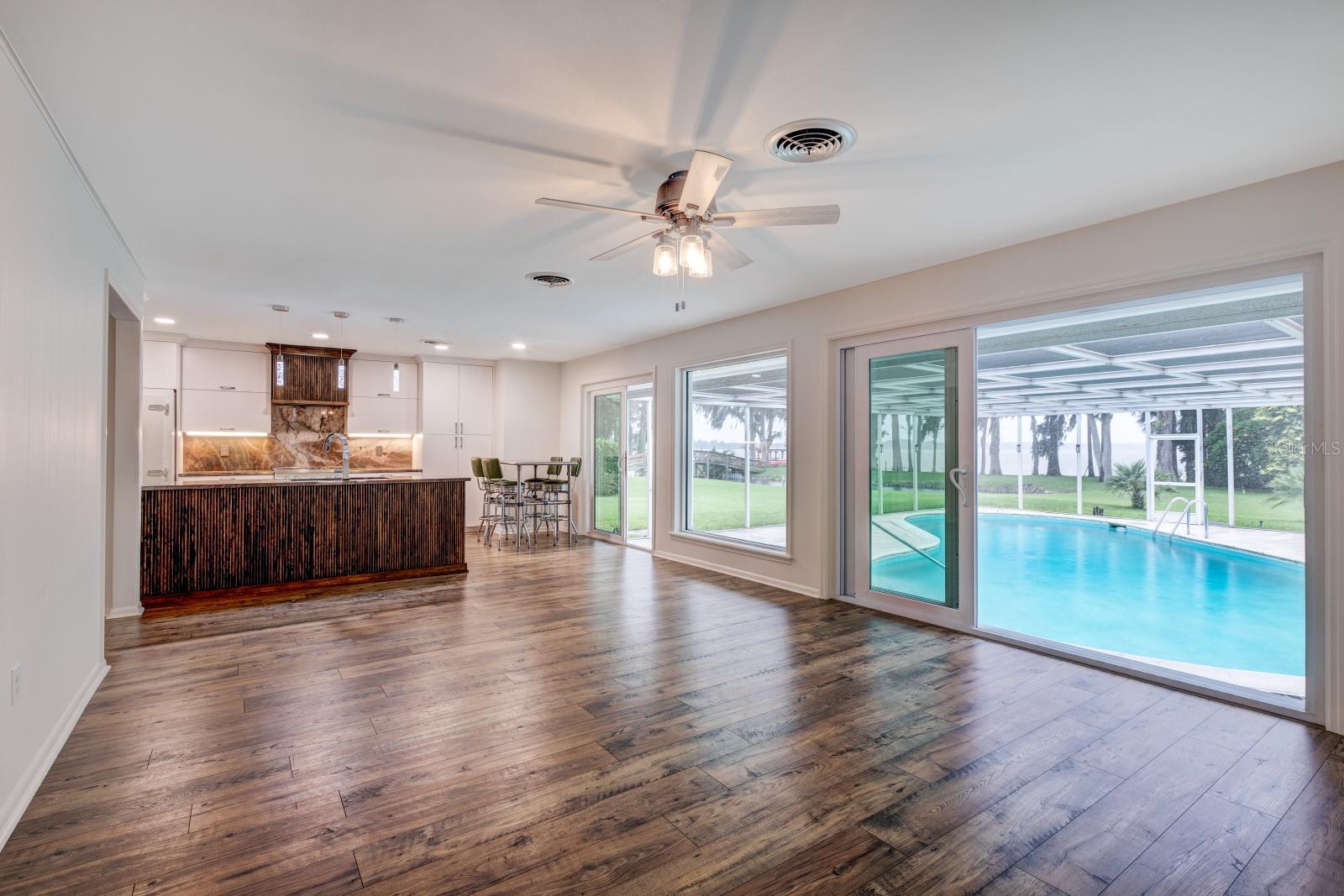 TAVARES LAKEWOOD PARK - Residential