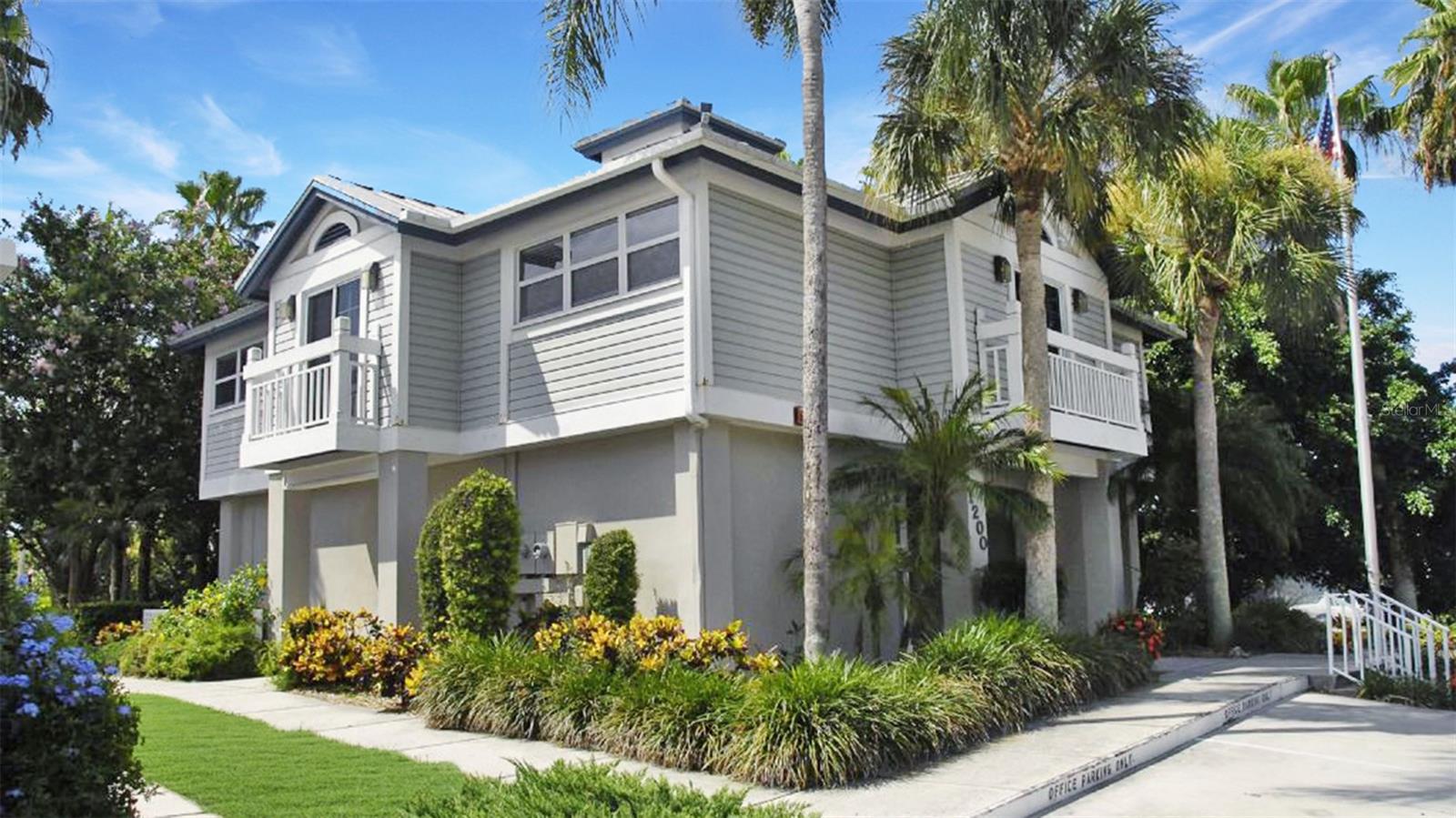 GULF & BAY CLUB BAYSIDE - Residential Lease