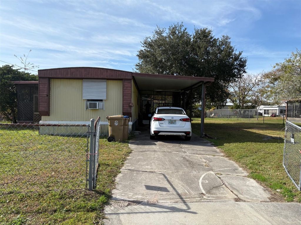 Photo of 1090 Pineapple Way, Kissimmee, FL 34741 (MLS # O6373445)
