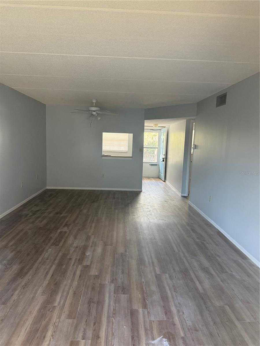 HEATHER HILL APTS - Residential