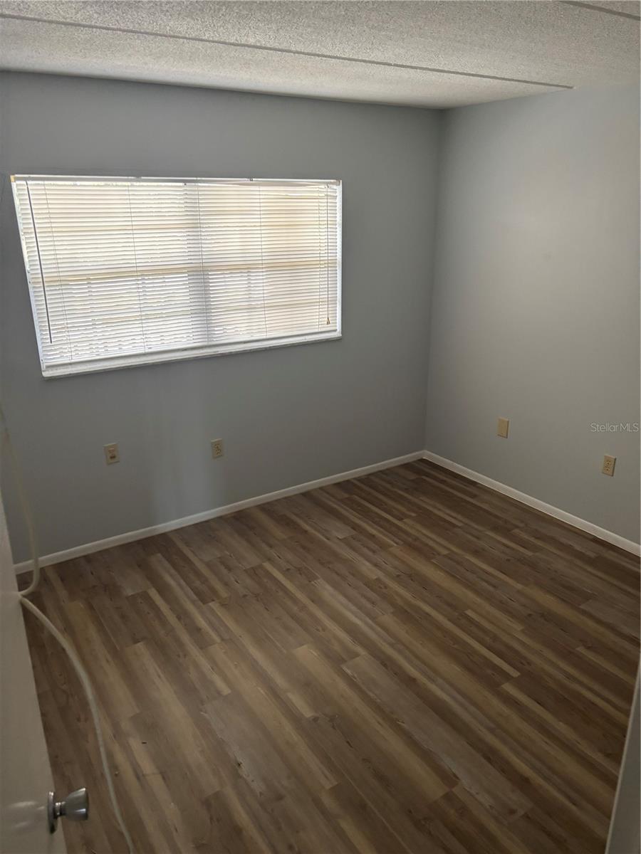 HEATHER HILL APTS - Residential