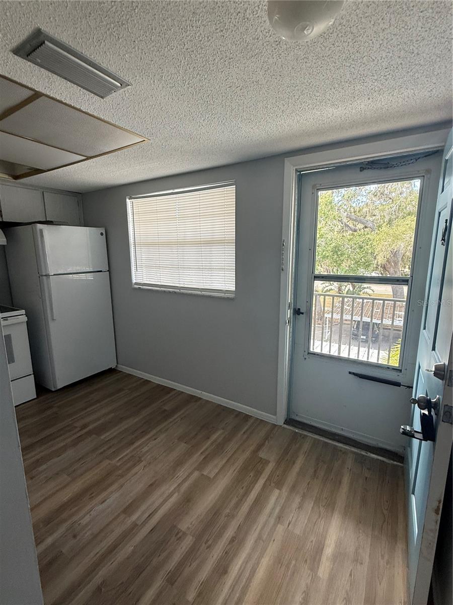 HEATHER HILL APTS - Residential