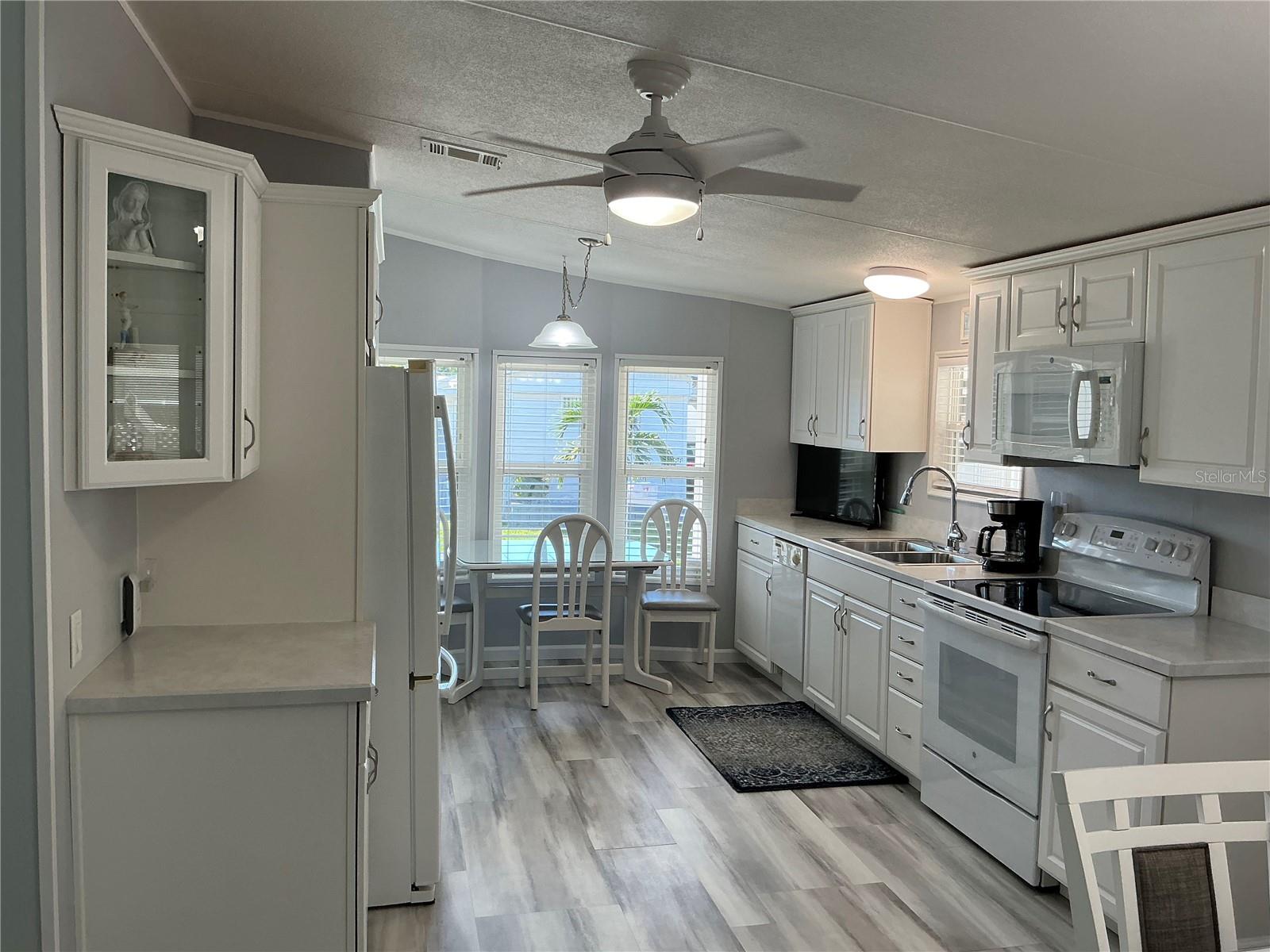 MOBILE ESTATES - Residential