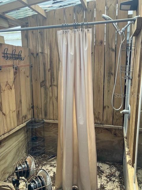 SLEEPY LAGOON - Residential