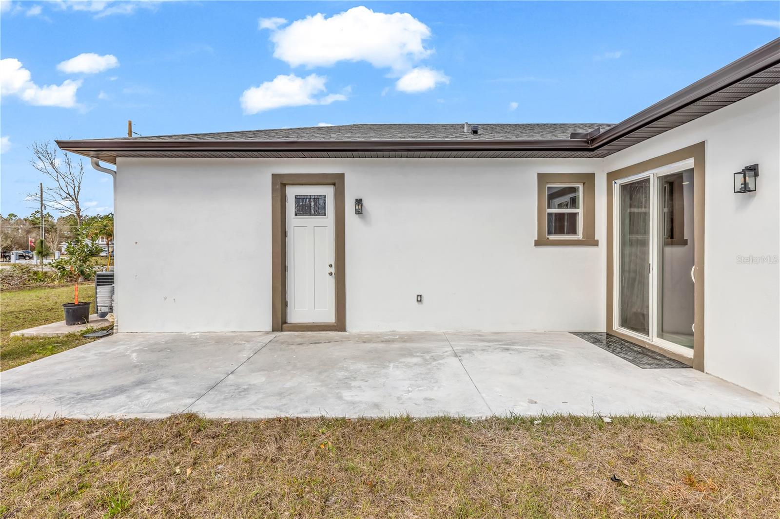 WEDGEFIELD - Residential