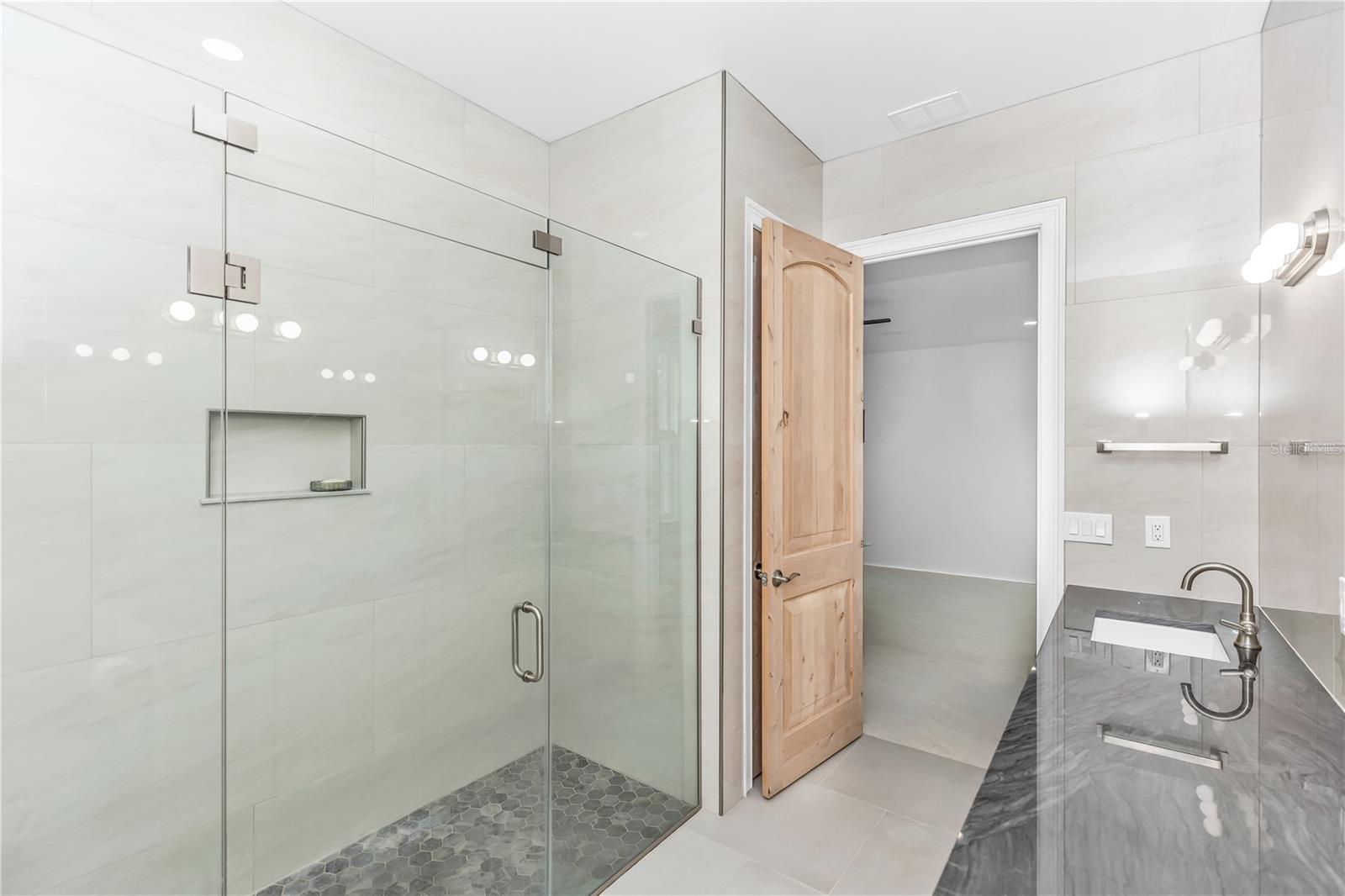 WEDGEFIELD - Residential