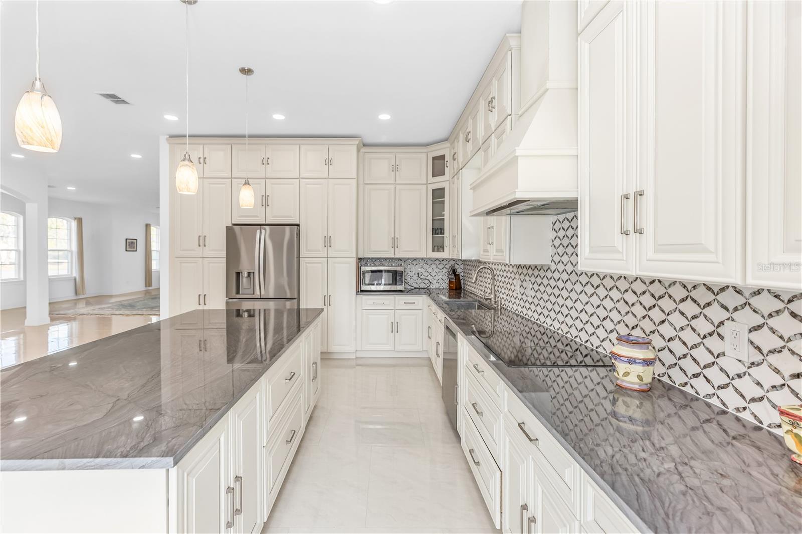 WEDGEFIELD - Residential