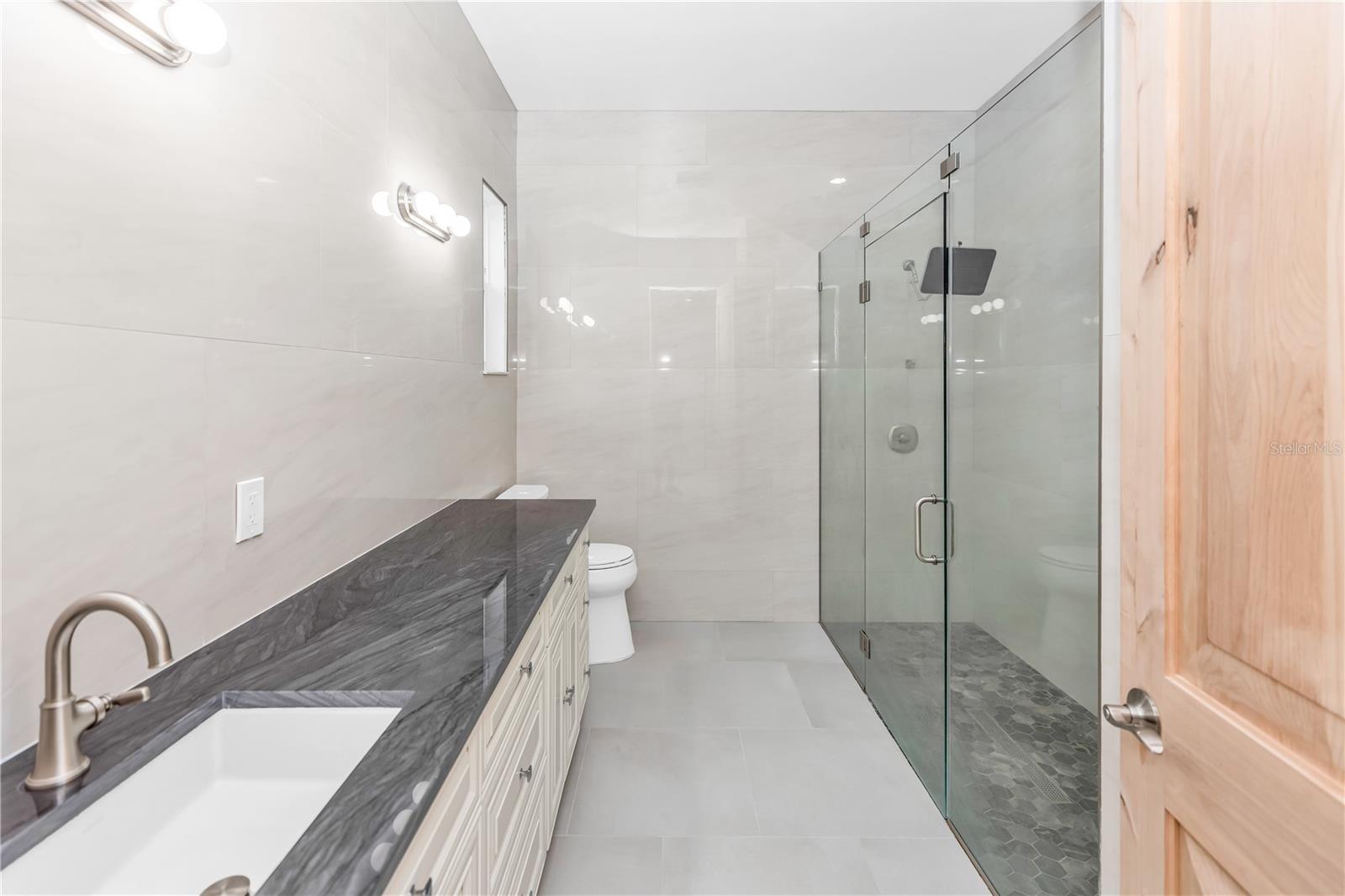 WEDGEFIELD - Residential