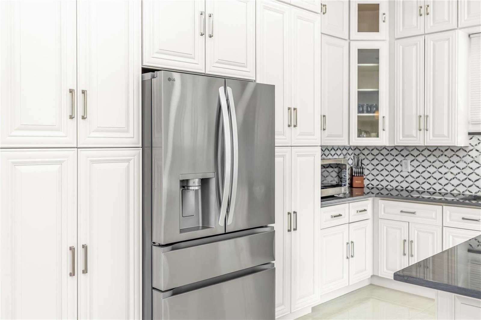 WEDGEFIELD - Residential