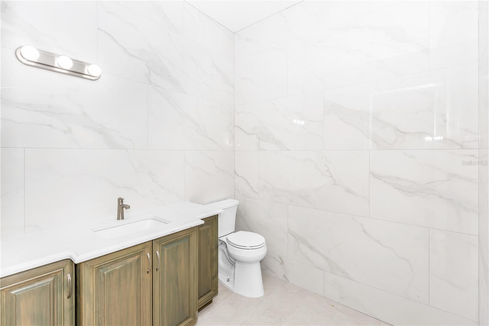 WEDGEFIELD - Residential