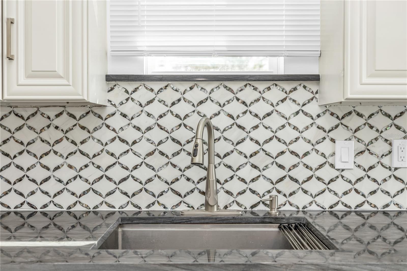 WEDGEFIELD - Residential