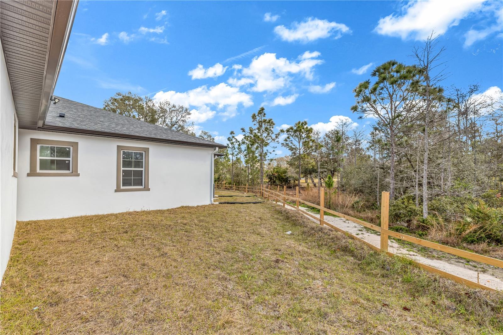 WEDGEFIELD - Residential