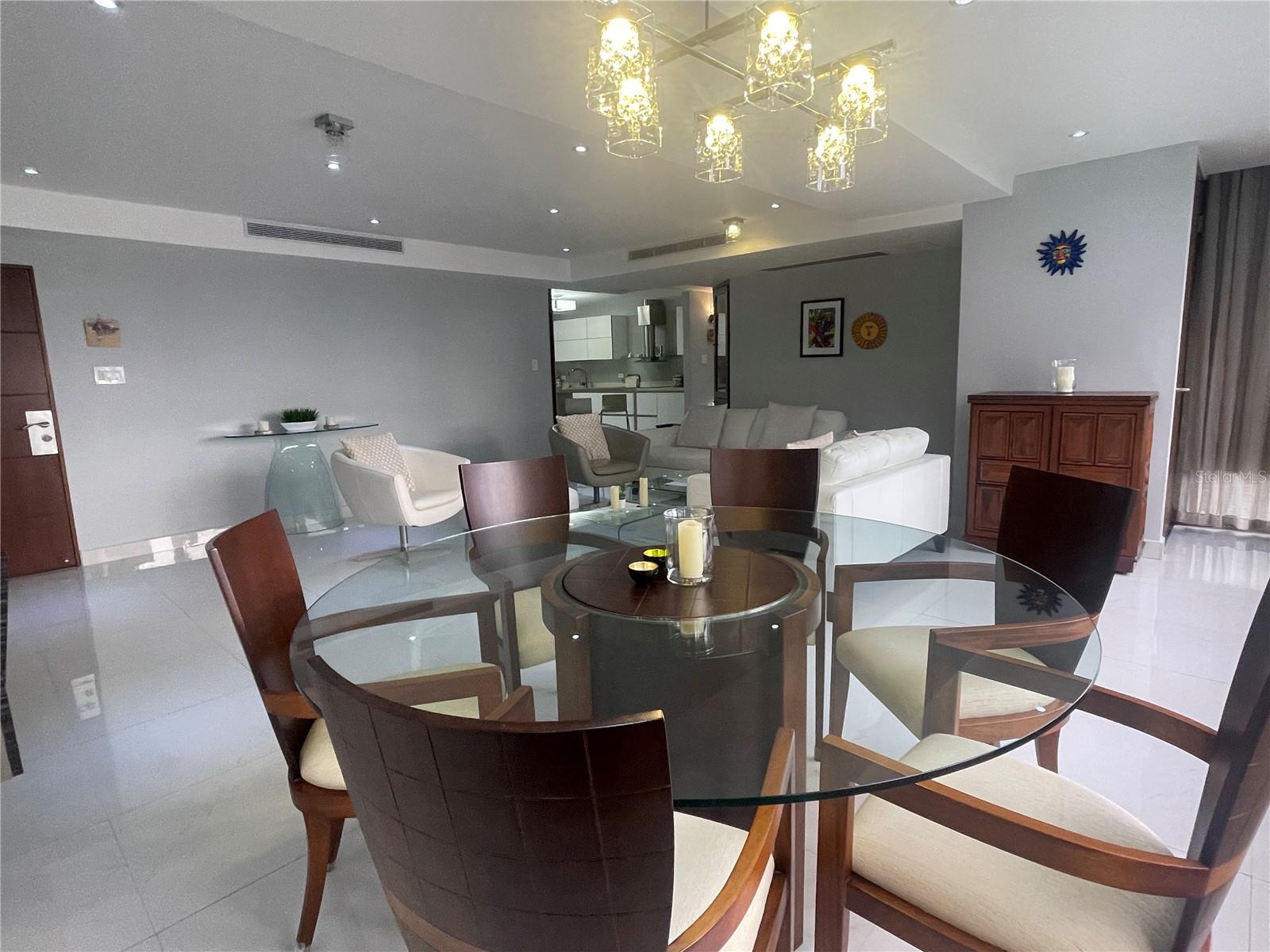 CONDOMINIO DEL MAR - Residential Lease