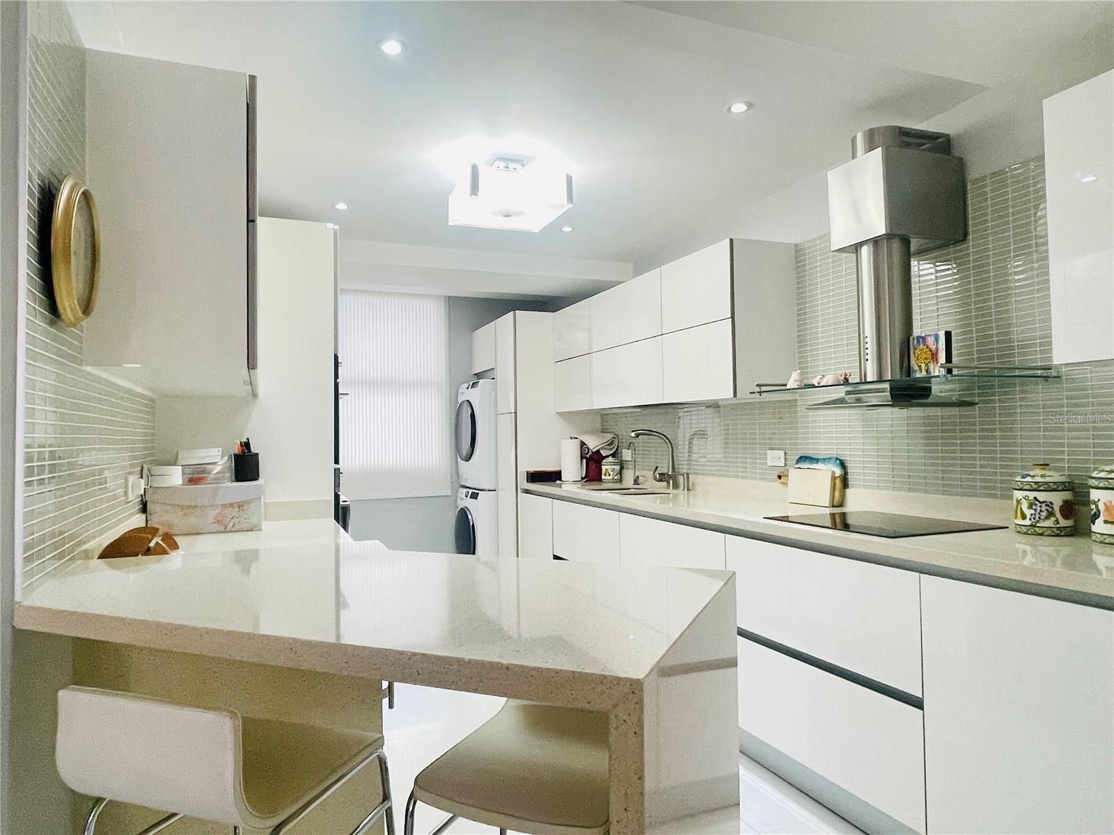 CONDOMINIO DEL MAR - Residential Lease