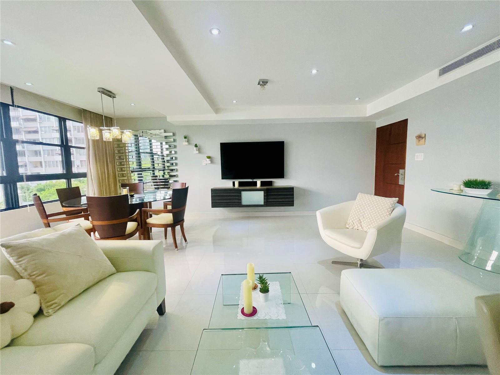 CONDOMINIO DEL MAR - Residential Lease