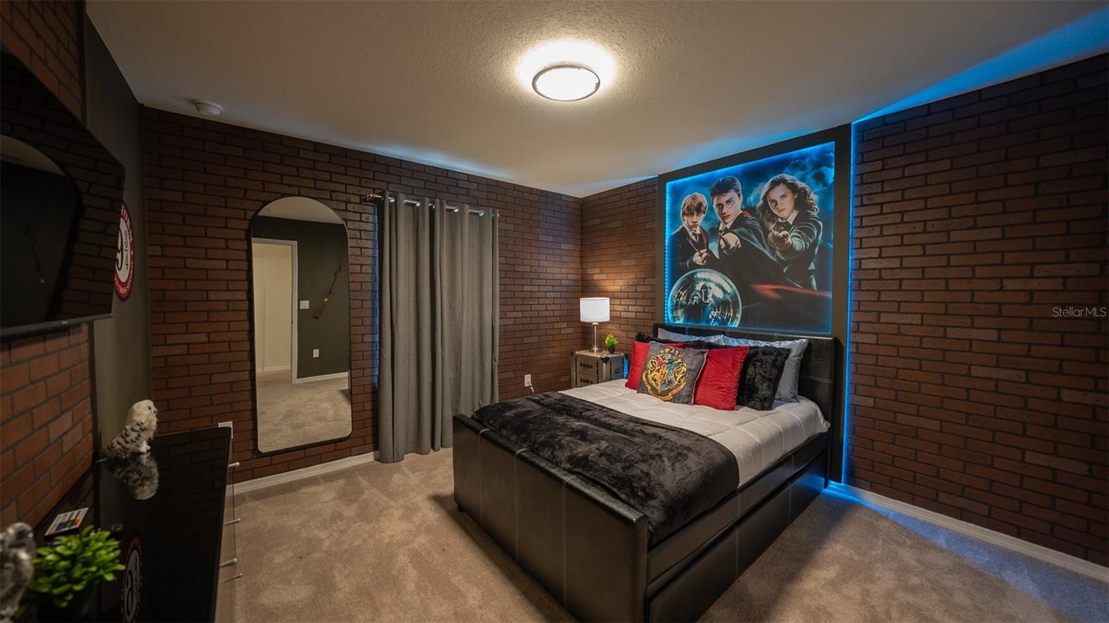 WINDSOR ISLAND RESIDENCE PH 3 - Residential