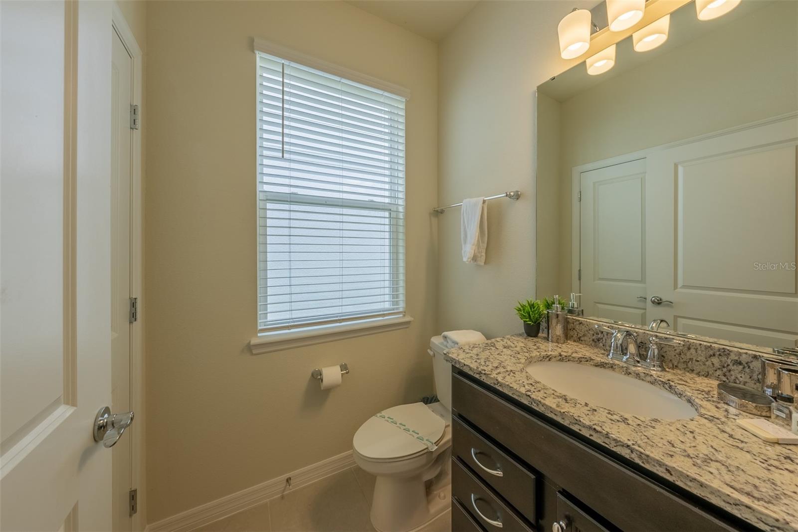 WINDSOR ISLAND RESIDENCE PH 3 - Residential