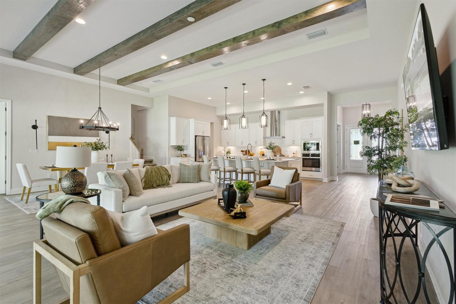 CRESTWOOD ESTATES - Residential