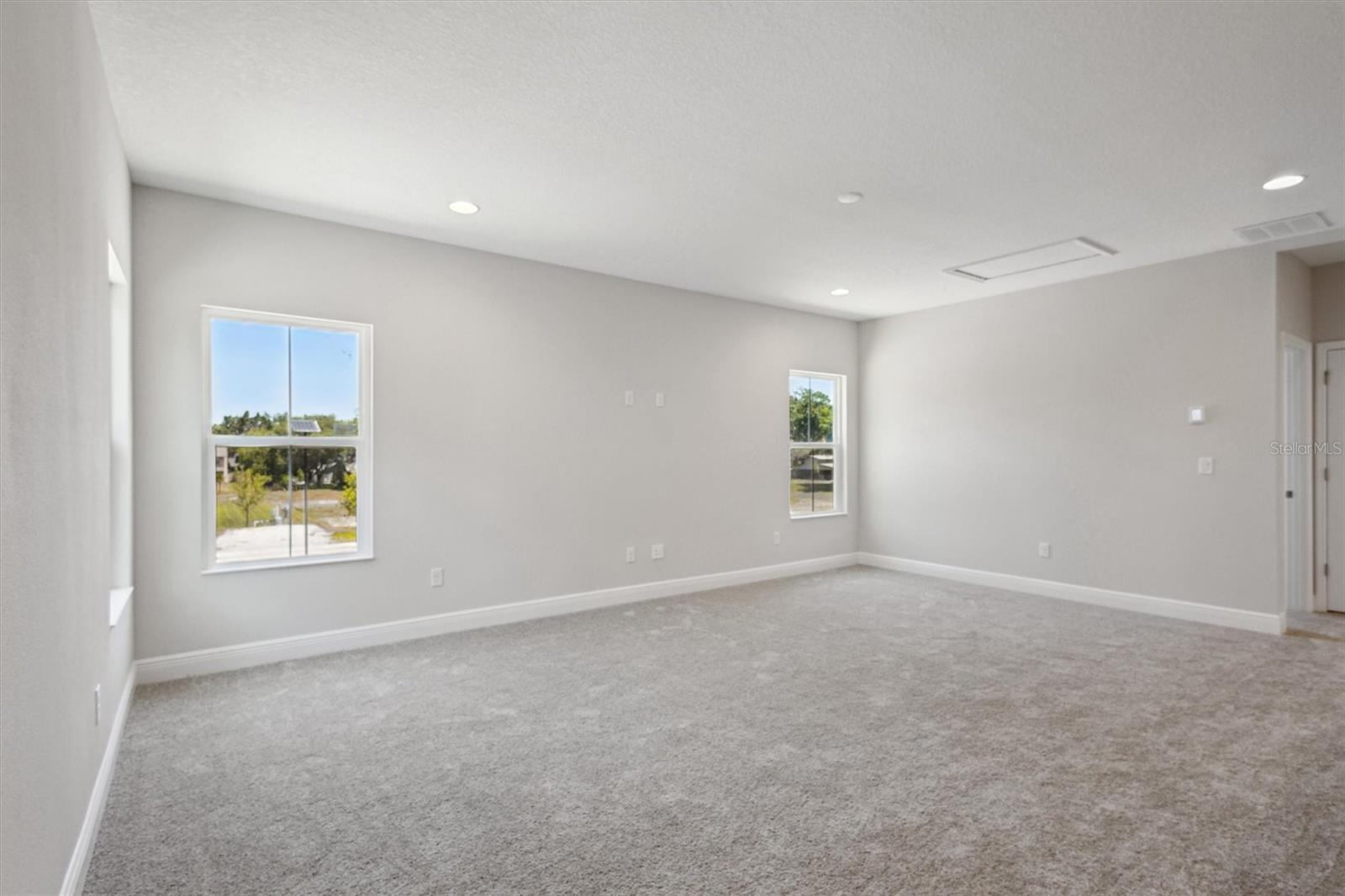 CRESTWOOD ESTATES - Residential