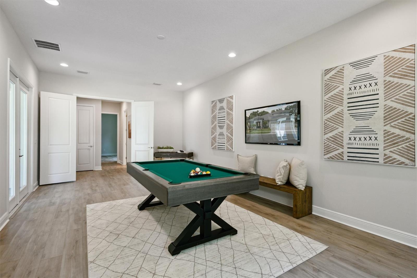 CRESTWOOD ESTATES - Residential