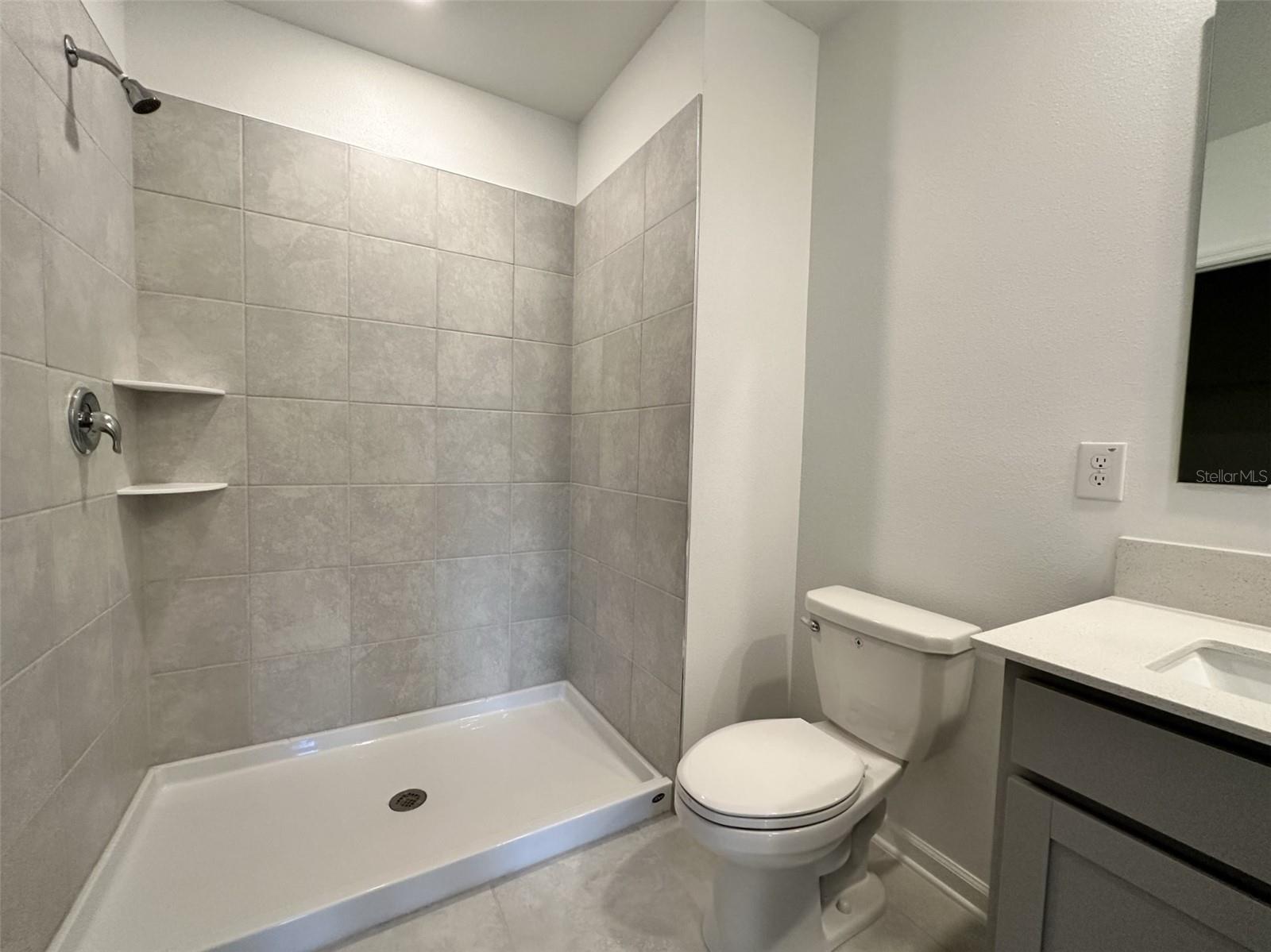 CASCADES PH IA & IB - Residential Lease