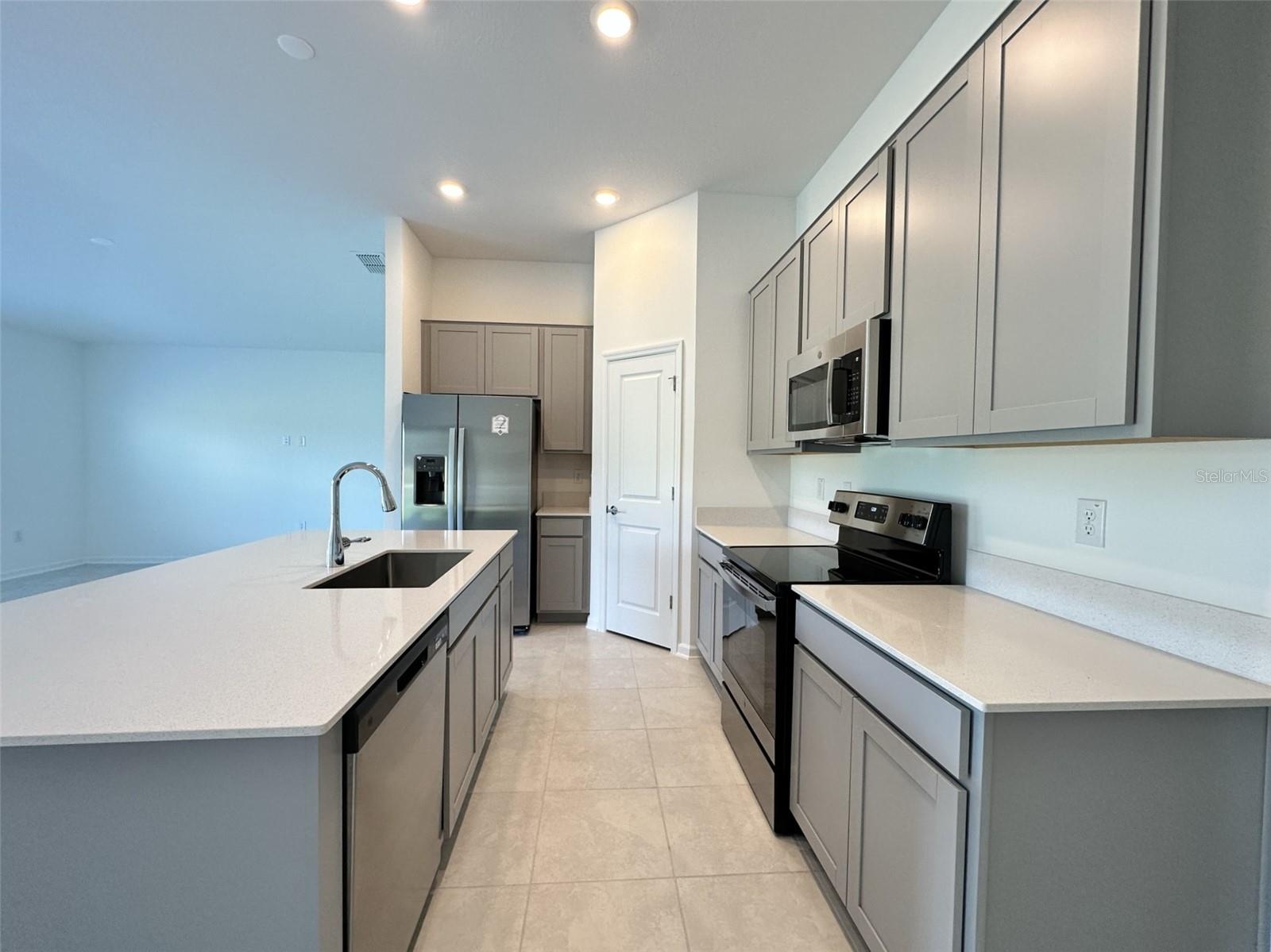 CASCADES PH IA & IB - Residential Lease