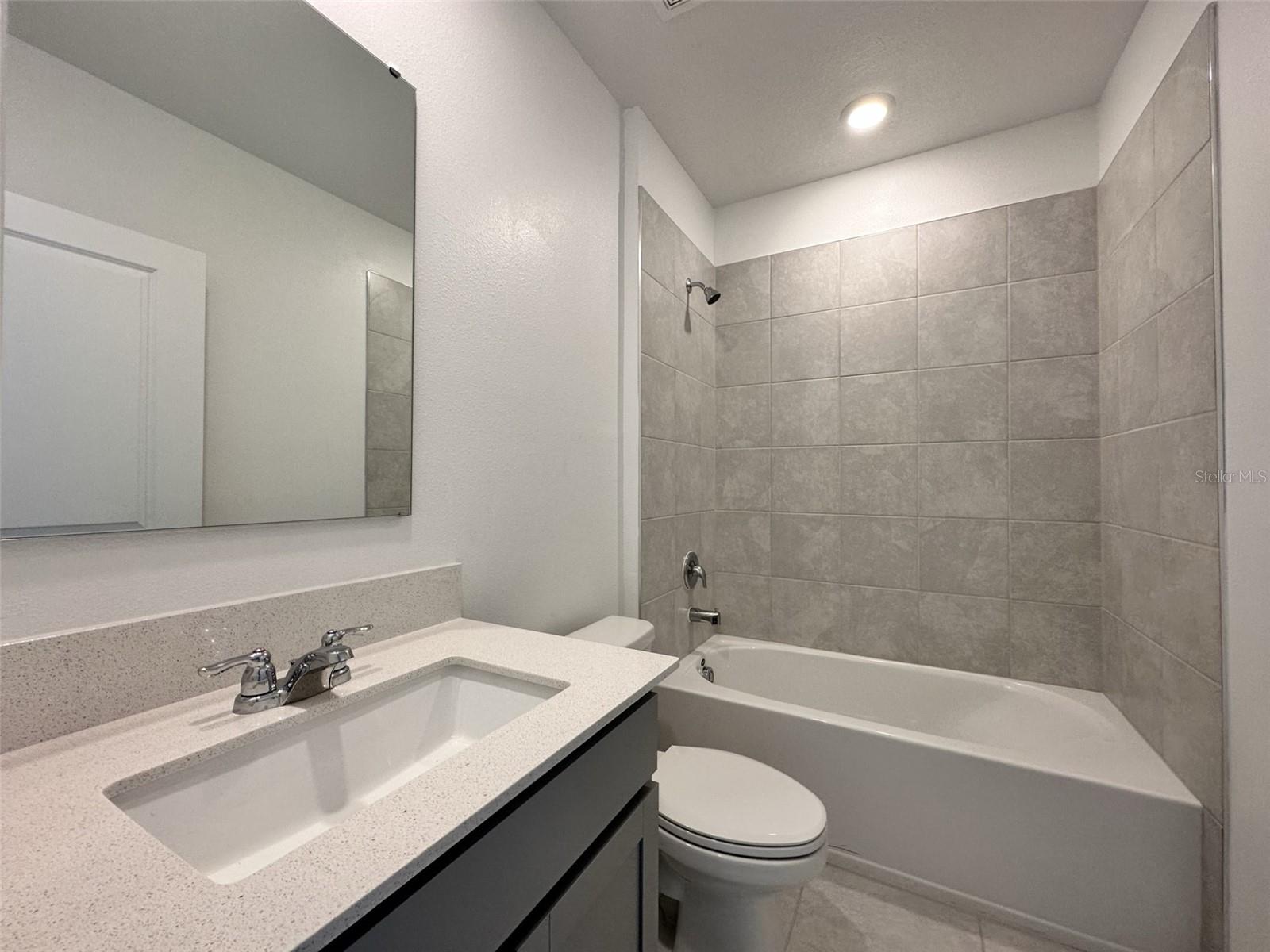 CASCADES PH IA & IB - Residential Lease