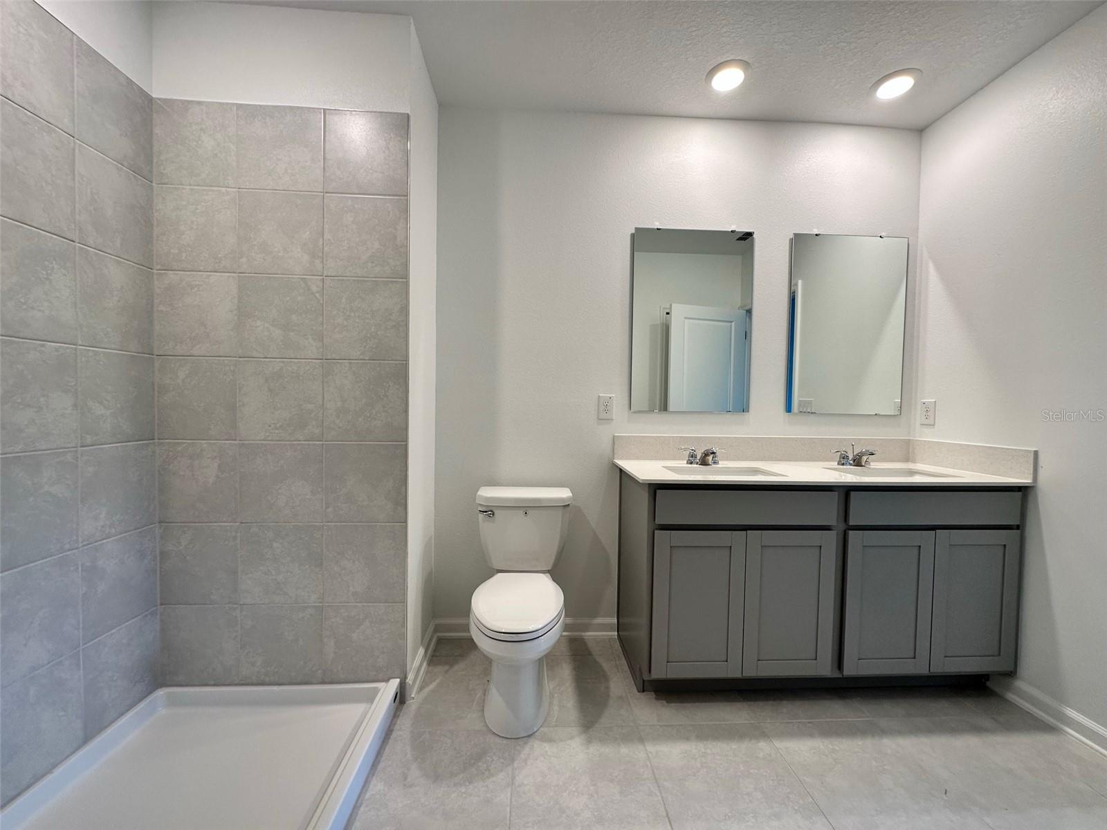 CASCADES PH IA & IB - Residential Lease