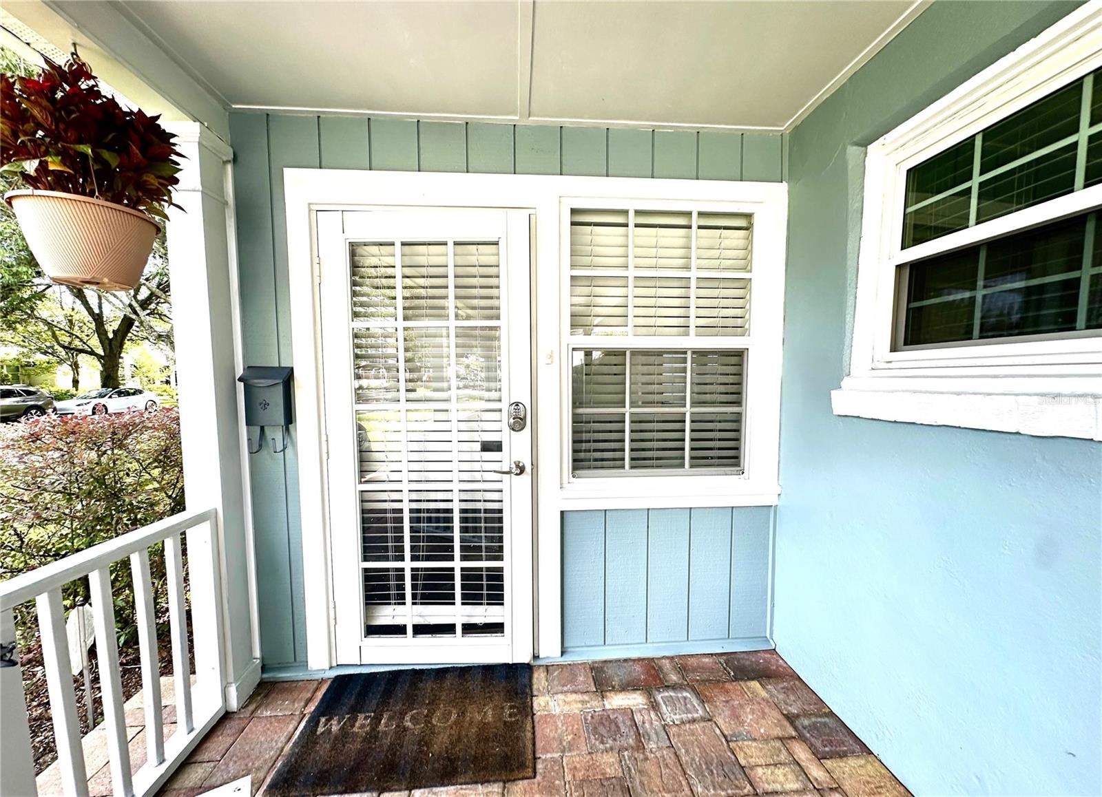 926 W HARVARD STREET