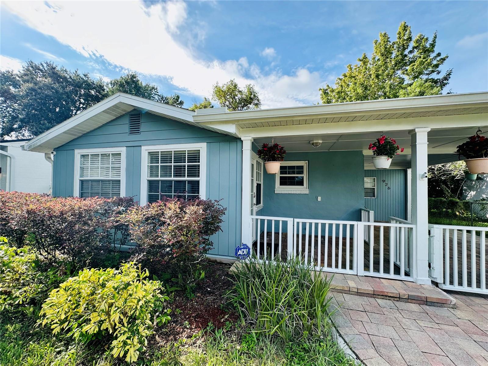 926 W HARVARD STREET