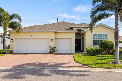 A home in WINTER HAVEN