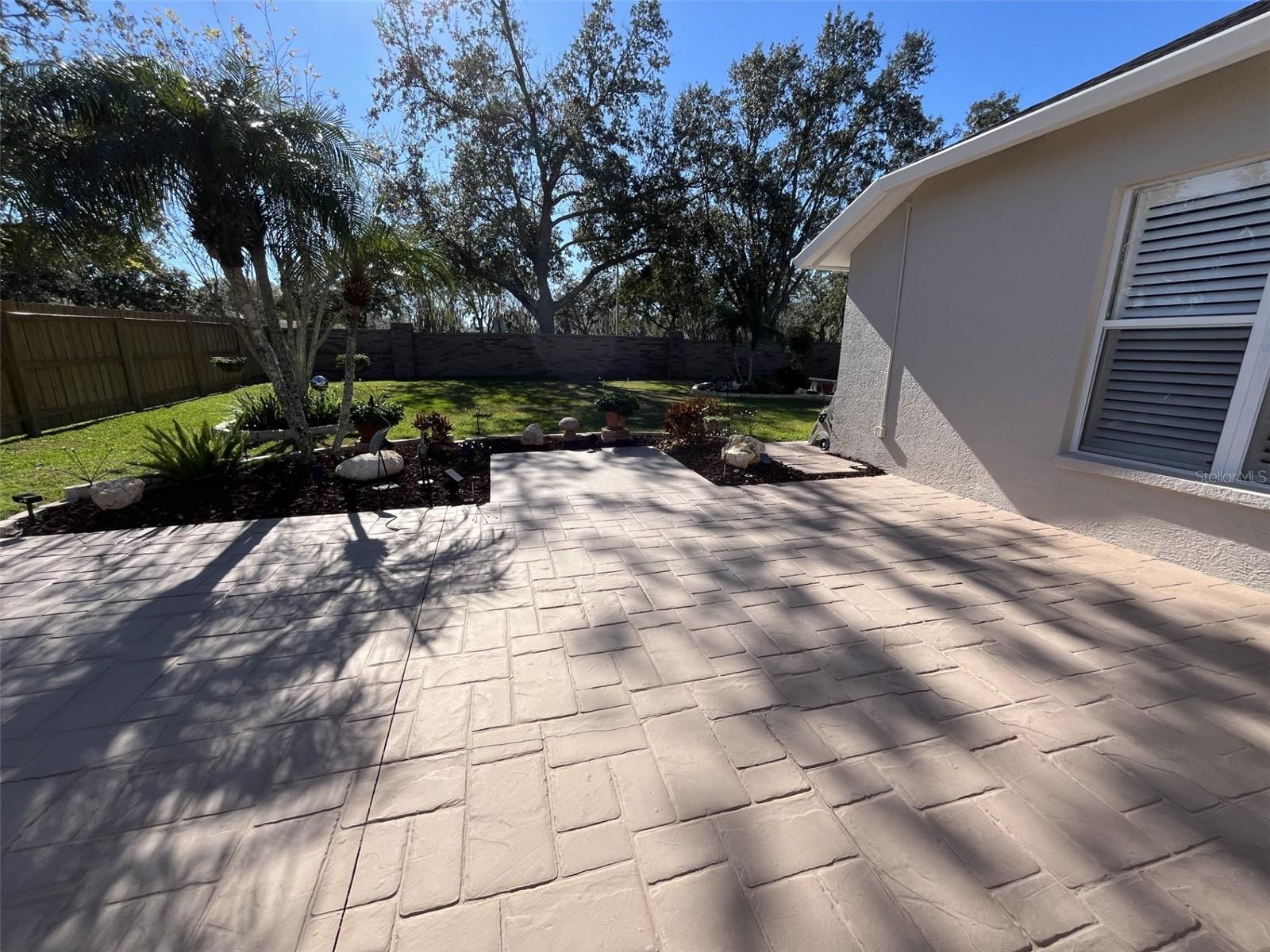 BEACON WOODS VILLAGE - Residential