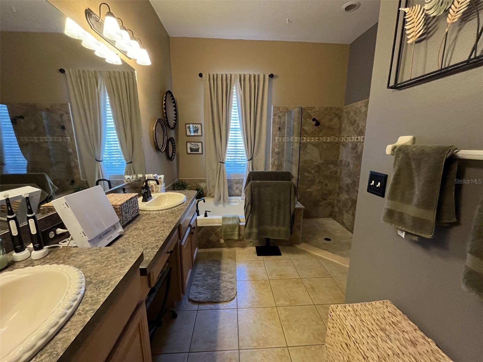 BEACON WOODS VILLAGE - Residential