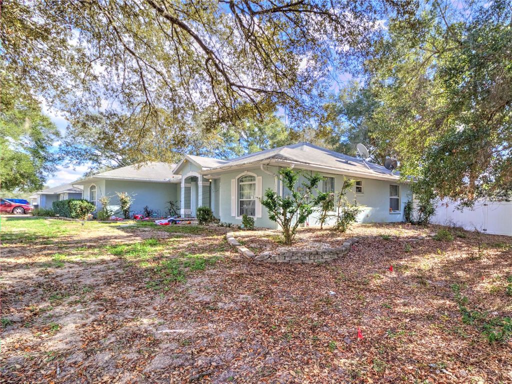 Photo of 13620 SW 107th Street, Dunnellon, FL 34432 (MLS # OM715555)