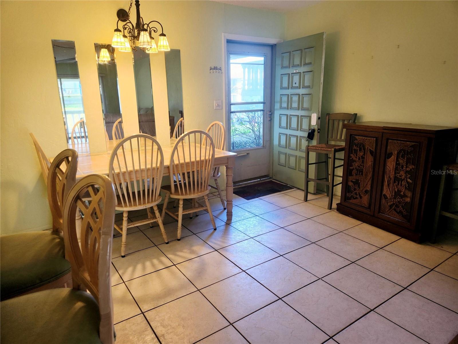 GREEN DOLPHIN PARK CONDO - Residential