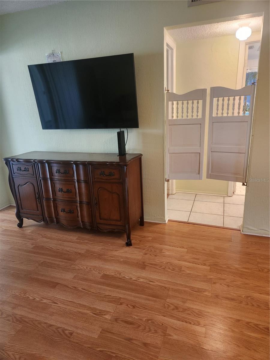 GREEN DOLPHIN PARK CONDO - Residential